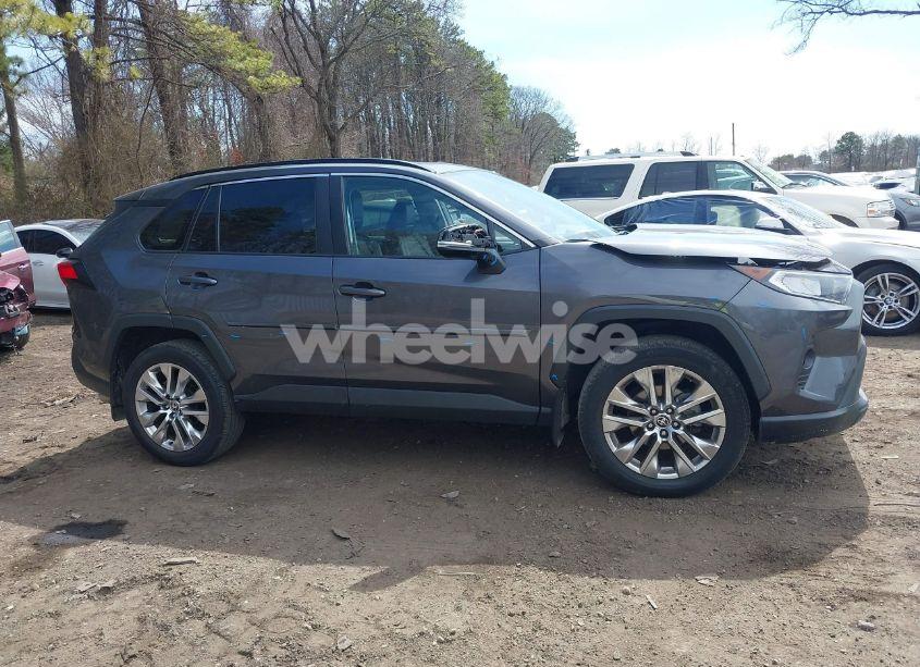 Photo 13 of 2021 Toyota Rav4 XLE PREMIUM (VIN 2T3A1RFV5MW229235)