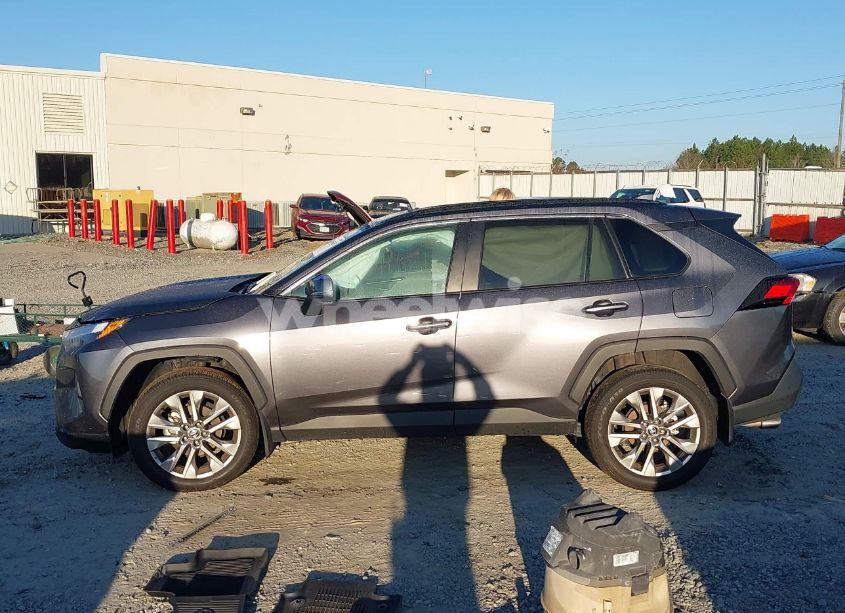 Photo 14 of 2022 Toyota Rav4 XLE PREMIUM (VIN 2T3A1RFV5NC319388)