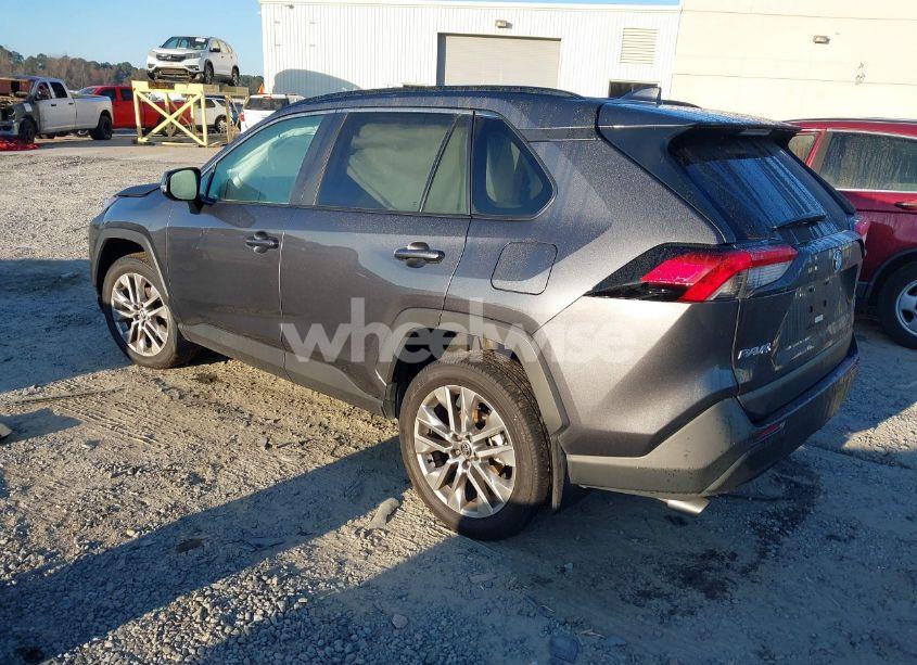 Photo 3 of 2022 Toyota Rav4 XLE PREMIUM (VIN 2T3A1RFV5NC319388)