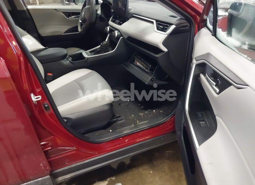 Photo 5 of 2023 Toyota Rav4 XLE PREMIUM (VIN 2T3A1RFV5PW399342)