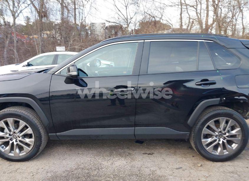 Photo 14 of 2024 Toyota Rav4 XLE PREMIUM (VIN 2T3A1RFV5RC402020)