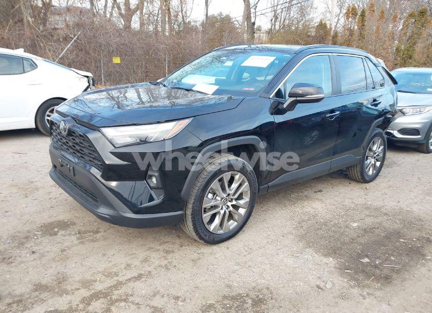 Photo 2 of 2024 Toyota Rav4 XLE PREMIUM (VIN 2T3A1RFV5RC402020)