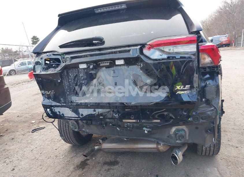 Photo 6 of 2024 Toyota Rav4 XLE PREMIUM (VIN 2T3A1RFV5RC402020)