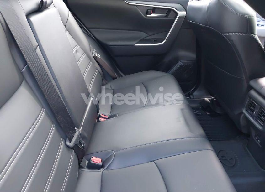 Photo 8 of 2024 Toyota Rav4 XLE PREMIUM (VIN 2T3A1RFV5RC402020)