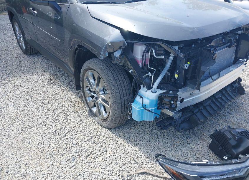 Photo 18 of 2024 Toyota Rav4 XLE PREMIUM (VIN 2T3A1RFV5RC440086)