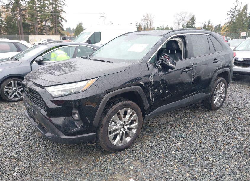 Photo 2 of 2024 Toyota Rav4 XLE PREMIUM (VIN 2T3A1RFV5RW429166)