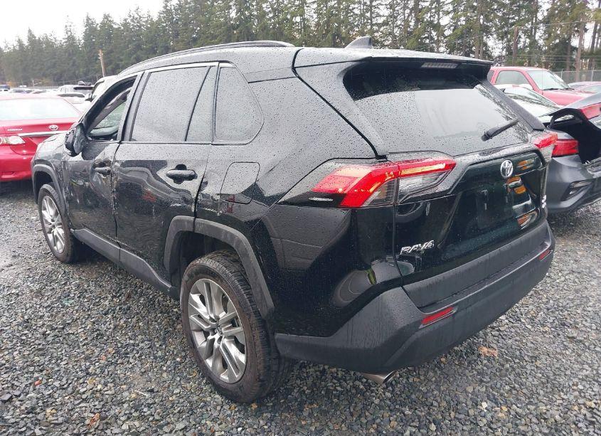Photo 3 of 2024 Toyota Rav4 XLE PREMIUM (VIN 2T3A1RFV5RW429166)