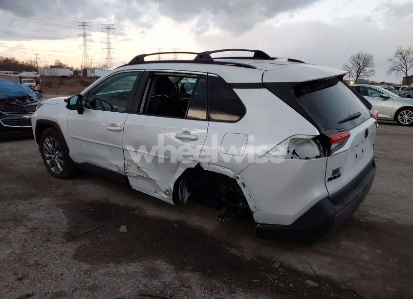 Photo 3 of 2024 Toyota Rav4 XLE PREMIUM (VIN 2T3A1RFV5RW435145)