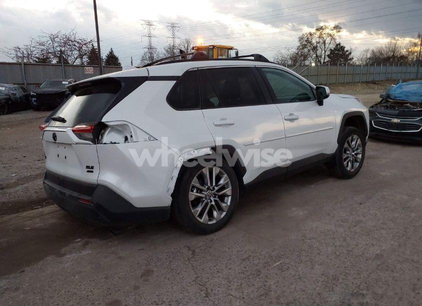 Photo 4 of 2024 Toyota Rav4 XLE PREMIUM (VIN 2T3A1RFV5RW435145)