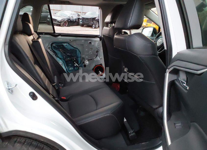 Photo 8 of 2024 Toyota Rav4 XLE PREMIUM (VIN 2T3A1RFV5RW435145)