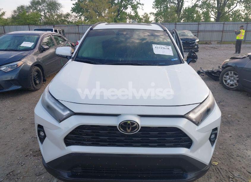 Photo 12 of 2024 Toyota Rav4 XLE PREMIUM (VIN 2T3A1RFV5RW452270)