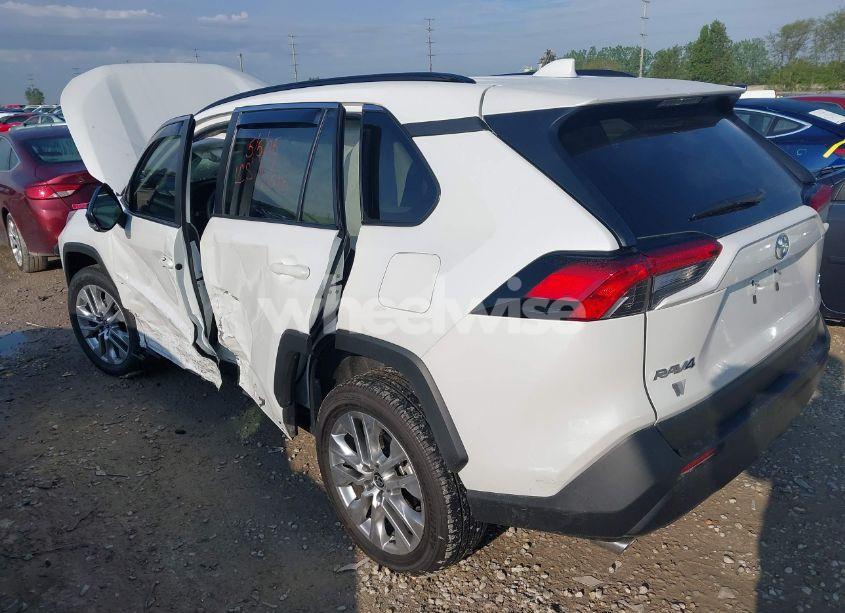 Photo 3 of 2024 Toyota Rav4 XLE PREMIUM (VIN 2T3A1RFV5RW452270)