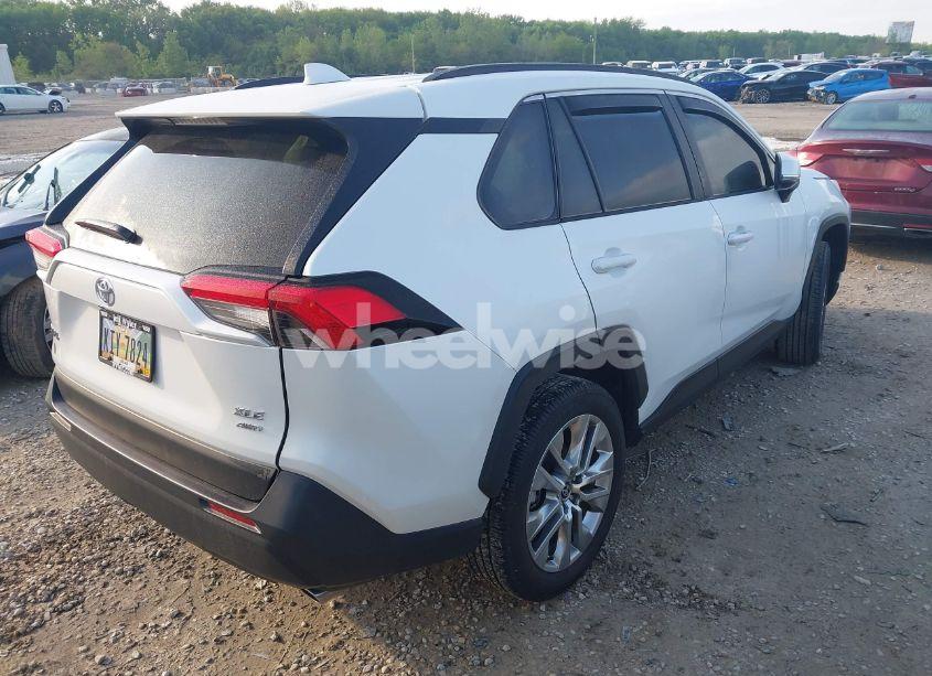 Photo 4 of 2024 Toyota Rav4 XLE PREMIUM (VIN 2T3A1RFV5RW452270)