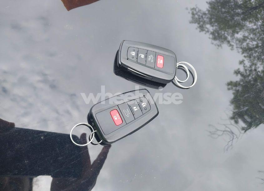 Photo 11 of 2025 Toyota Rav4 XLE PREMIUM (VIN 2T3A1RFV5SC510207)