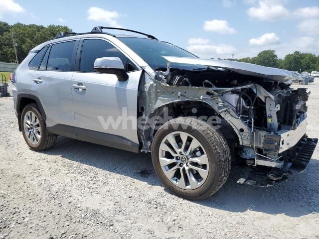 Photo 3 of 2025 TOYOTA RAV4 XLE PREMIUM (VIN 2T3A1RFV5SC525015)