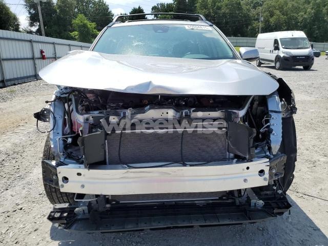 Photo 4 of 2025 TOYOTA RAV4 XLE PREMIUM (VIN 2T3A1RFV5SC525015)