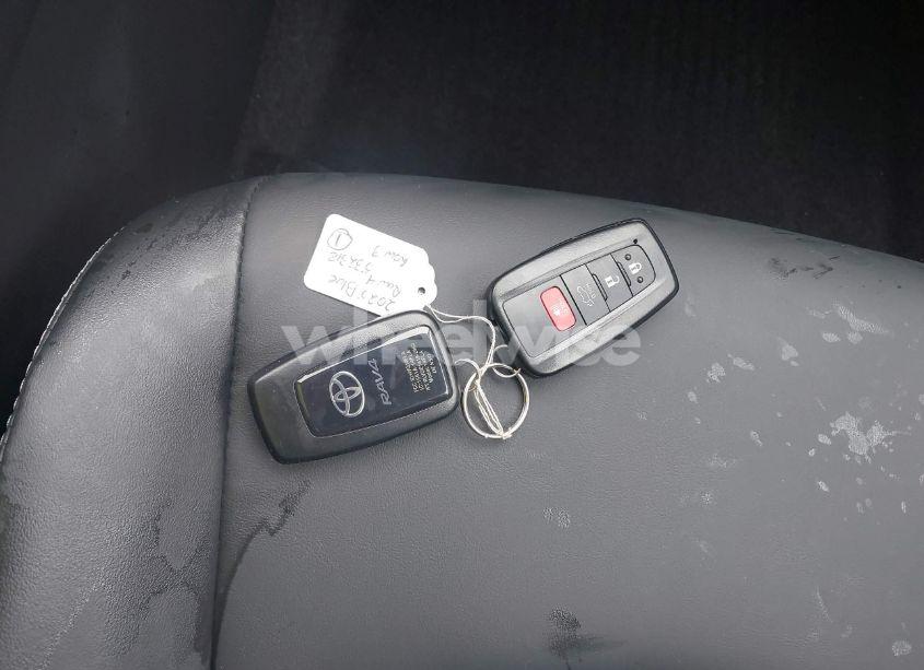 Photo 11 of 2025 Toyota Rav4 XLE PREMIUM (VIN 2T3A1RFV5SW532318)