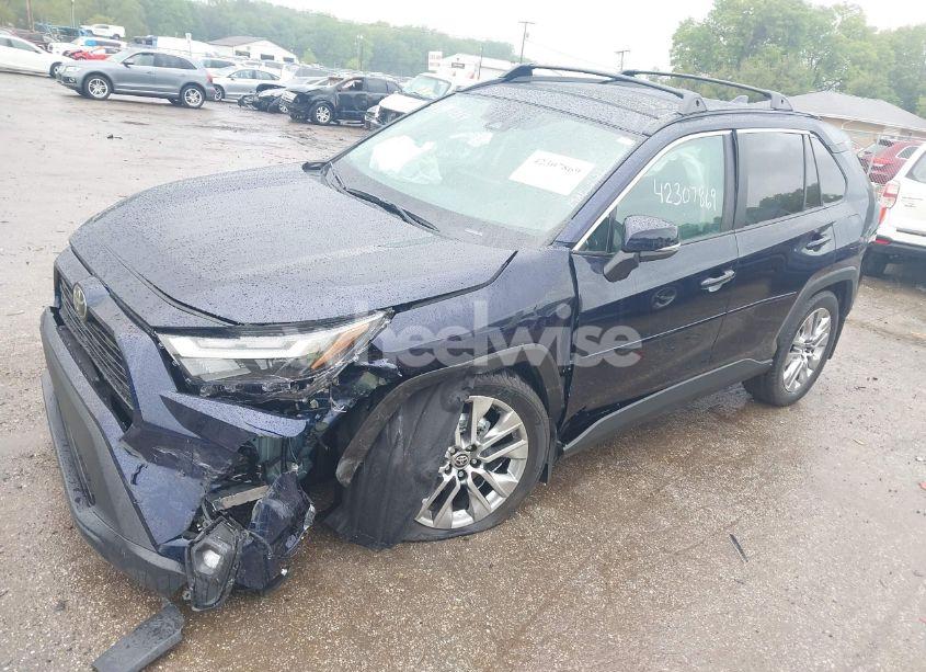 Photo 2 of 2025 Toyota Rav4 XLE PREMIUM (VIN 2T3A1RFV5SW532318)