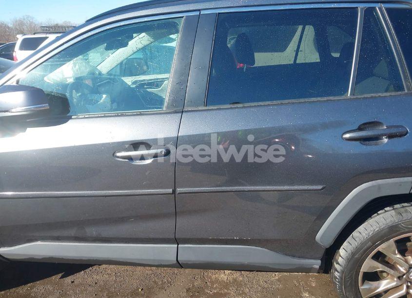 Photo 15 of 2019 Toyota Rav4 XLE PREMIUM (VIN 2T3A1RFV6KC051950)