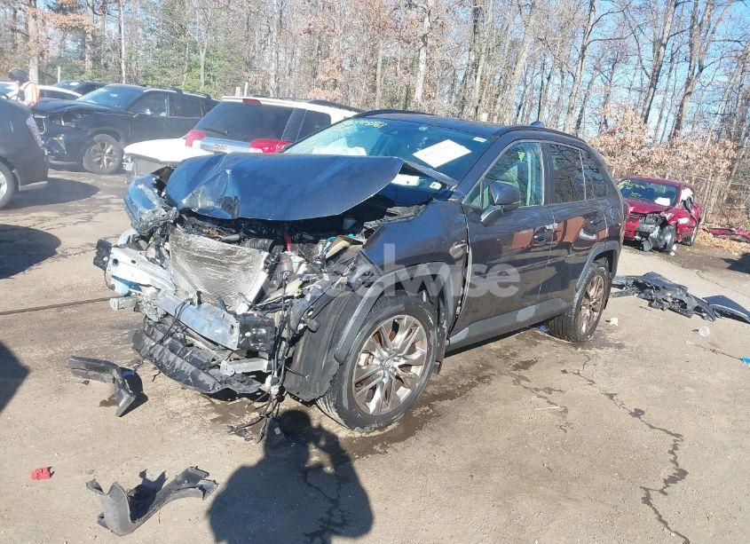 Photo 2 of 2019 Toyota Rav4 XLE PREMIUM (VIN 2T3A1RFV6KC051950)