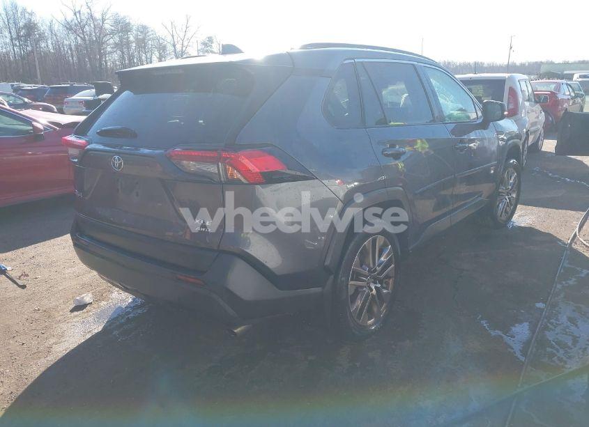 Photo 4 of 2019 Toyota Rav4 XLE PREMIUM (VIN 2T3A1RFV6KC051950)