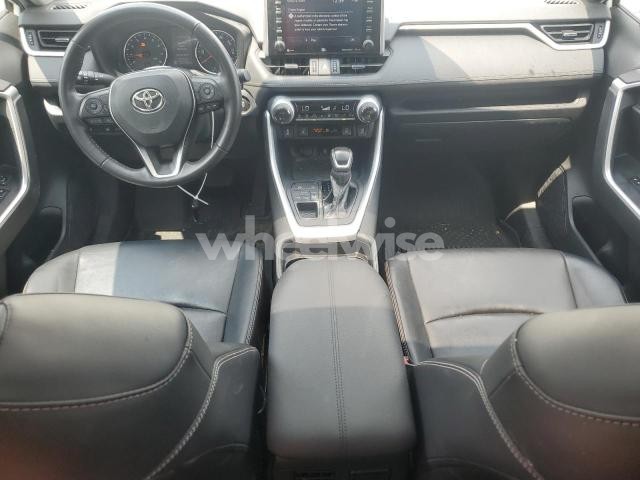 2020 TOYOTA RAV4 XLE PREMIUM (VIN 2T3A1RFV6LW093177) main photo