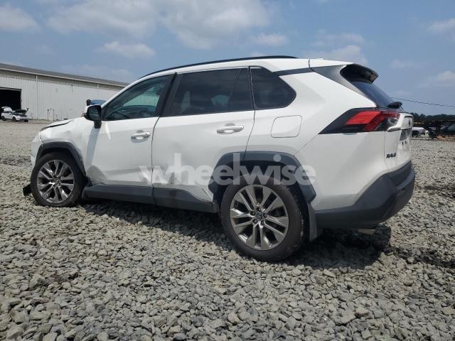 Photo 5 of 2020 TOYOTA RAV4 XLE PREMIUM (VIN 2T3A1RFV6LW093177)
