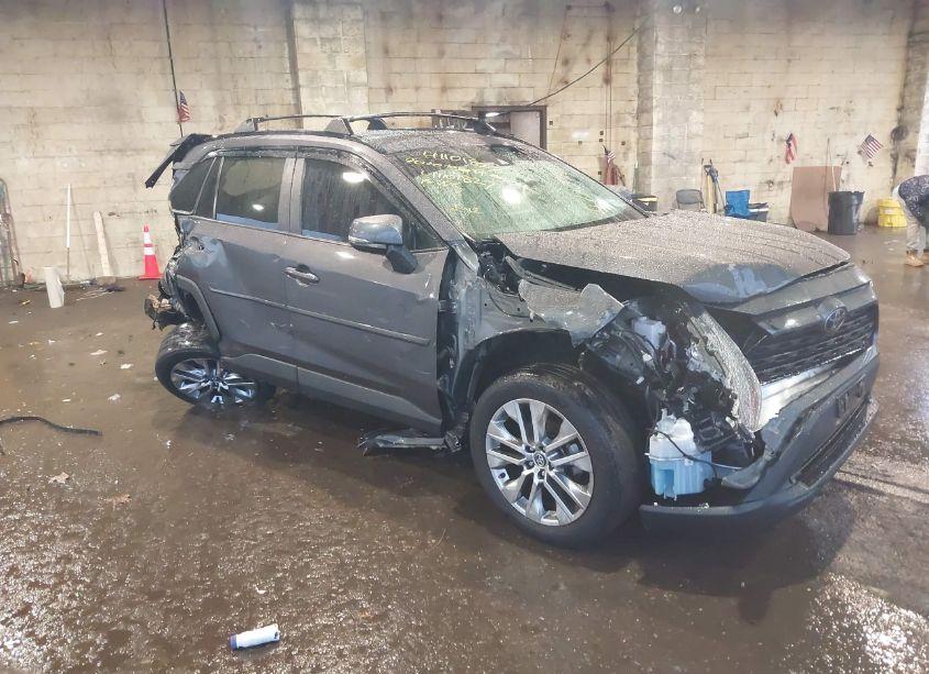 2020 Toyota Rav4 XLE PREMIUM (VIN 2T3A1RFV6LW126310) main photo