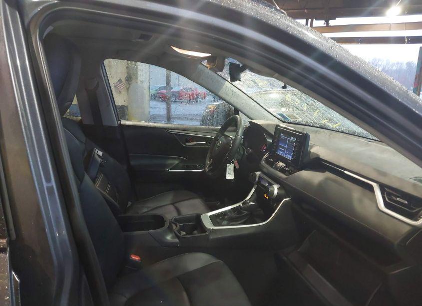 Photo 5 of 2020 Toyota Rav4 XLE PREMIUM (VIN 2T3A1RFV6LW126310)