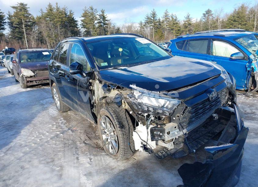 Photo 6 of 2021 Toyota Rav4 XLE PREMIUM (VIN 2T3A1RFV6MW161625)