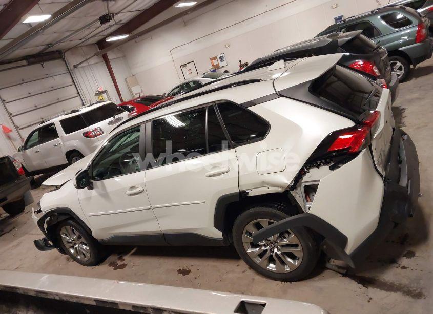 Photo 14 of 2021 Toyota Rav4 XLE PREMIUM (VIN 2T3A1RFV6MW170874)