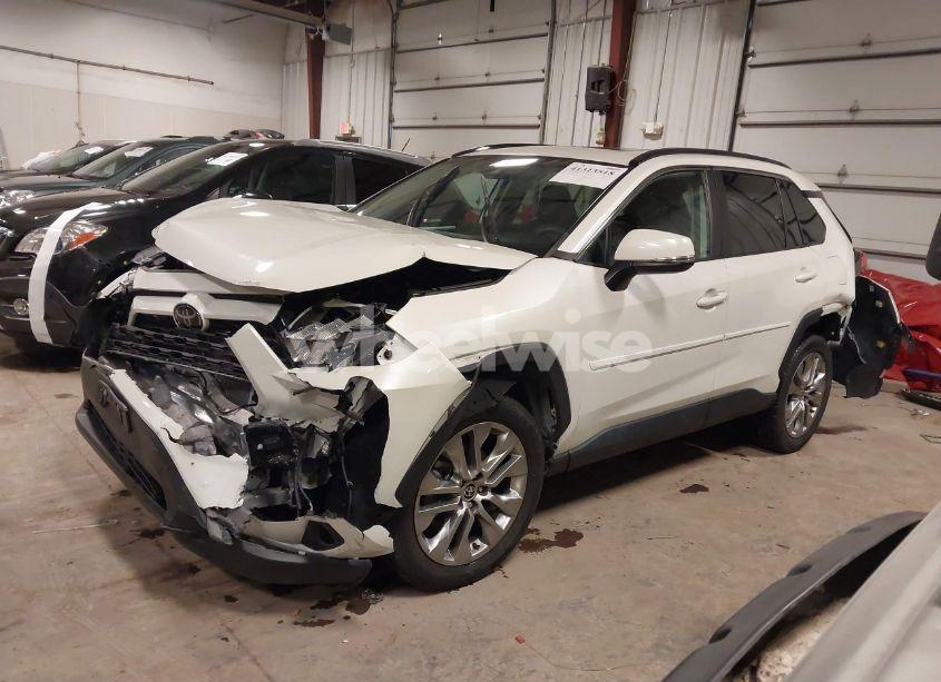 Photo 2 of 2021 Toyota Rav4 XLE PREMIUM (VIN 2T3A1RFV6MW170874)