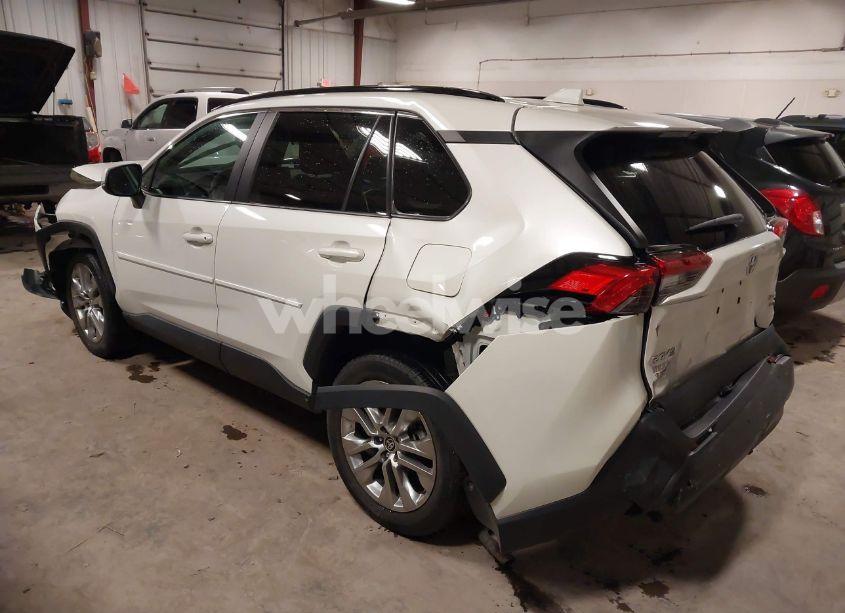 Photo 3 of 2021 Toyota Rav4 XLE PREMIUM (VIN 2T3A1RFV6MW170874)
