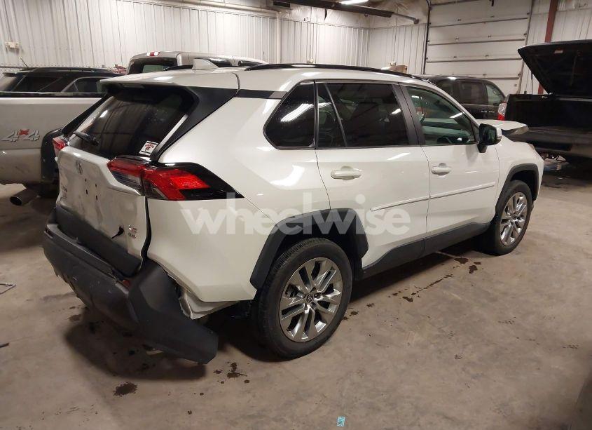 Photo 4 of 2021 Toyota Rav4 XLE PREMIUM (VIN 2T3A1RFV6MW170874)