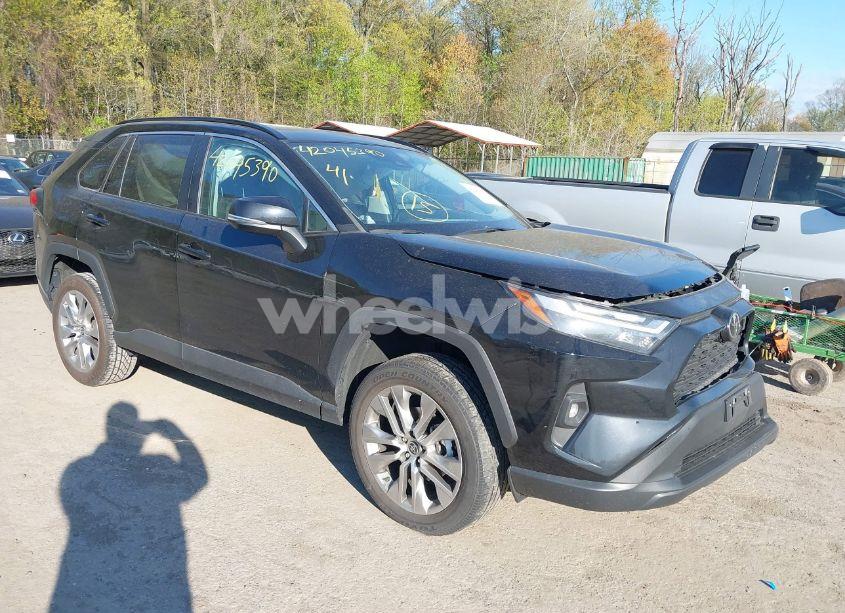 2022 Toyota Rav4 XLE PREMIUM (VIN 2T3A1RFV6NC283890) main photo
