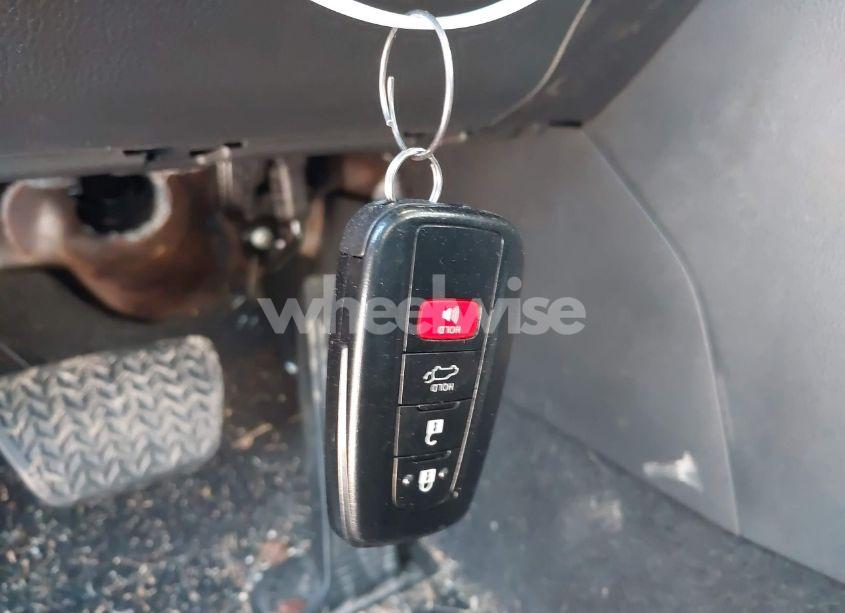 Photo 11 of 2022 Toyota Rav4 XLE PREMIUM (VIN 2T3A1RFV6NC283890)