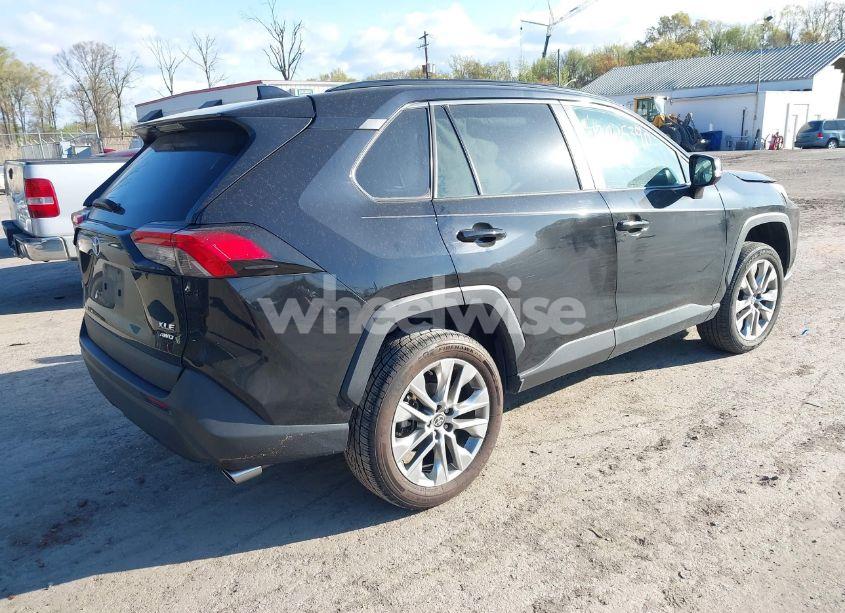 Photo 4 of 2022 Toyota Rav4 XLE PREMIUM (VIN 2T3A1RFV6NC283890)