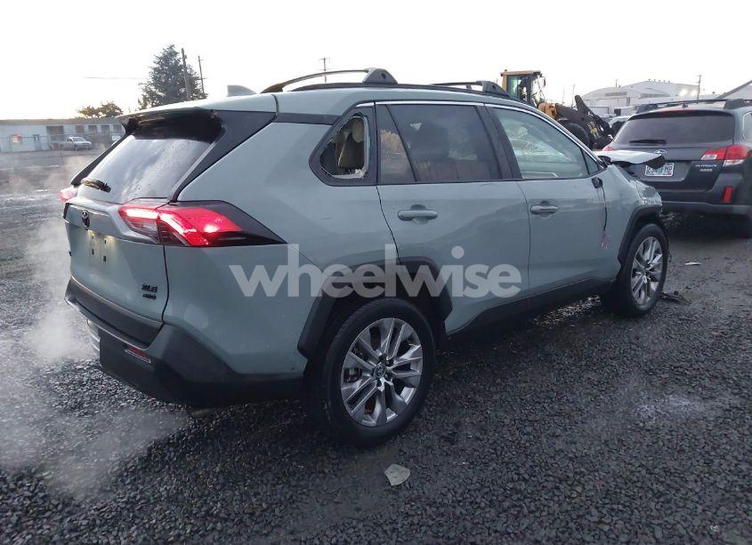 Photo 4 of 2022 Toyota Rav4 XLE PREMIUM (VIN 2T3A1RFV6NW288067)