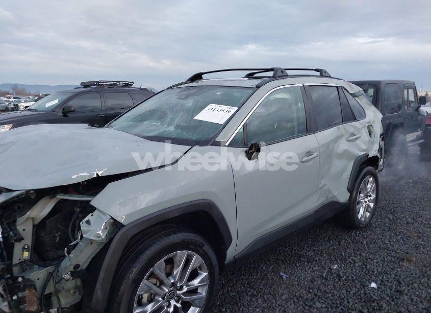 Photo 6 of 2022 Toyota Rav4 XLE PREMIUM (VIN 2T3A1RFV6NW288067)