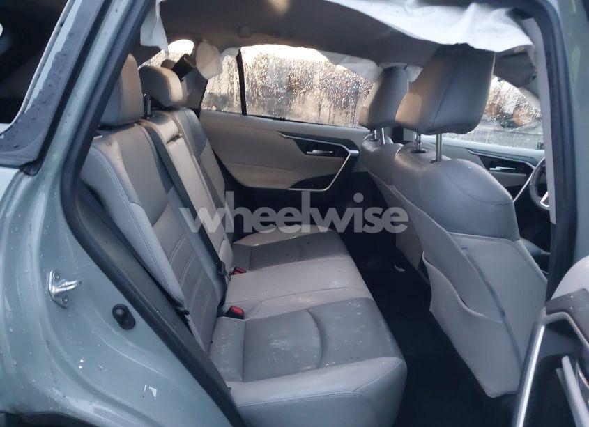 Photo 8 of 2022 Toyota Rav4 XLE PREMIUM (VIN 2T3A1RFV6NW288067)