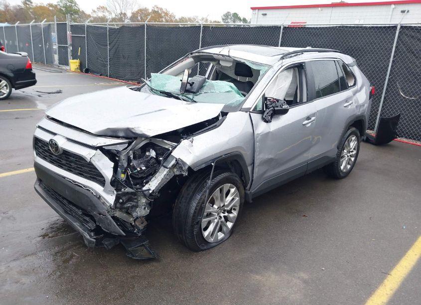 Photo 2 of 2023 Toyota Rav4 XLE PREMIUM (VIN 2T3A1RFV6PC371728)
