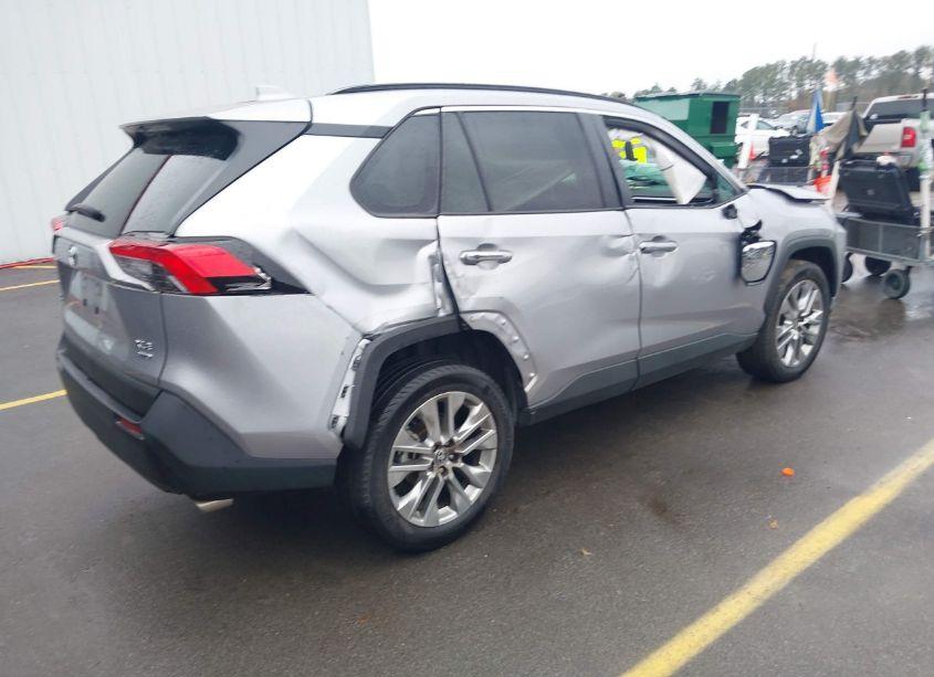 Photo 4 of 2023 Toyota Rav4 XLE PREMIUM (VIN 2T3A1RFV6PC371728)