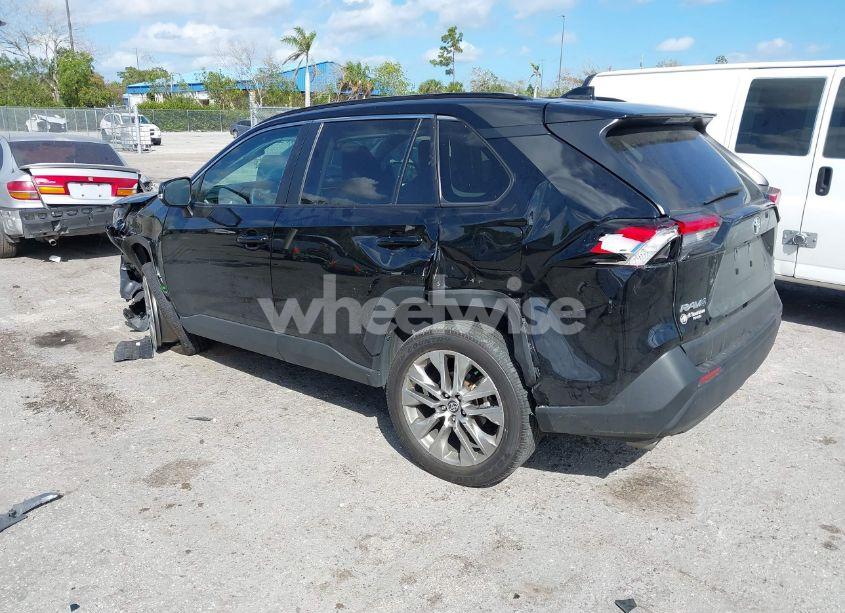 Photo 3 of 2023 Toyota Rav4 XLE PREMIUM (VIN 2T3A1RFV6PC375648)