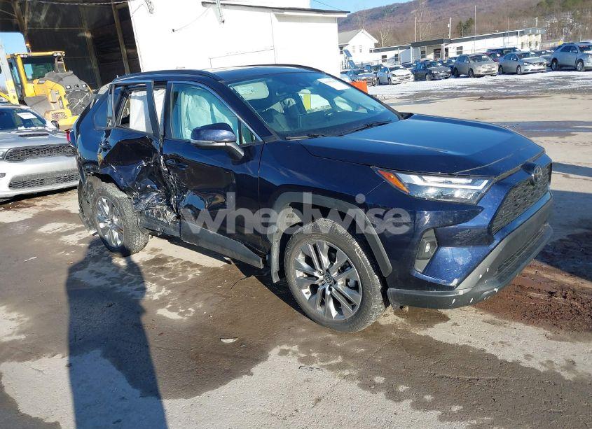 2023 Toyota Rav4 XLE PREMIUM (VIN 2T3A1RFV6PW377091) main photo