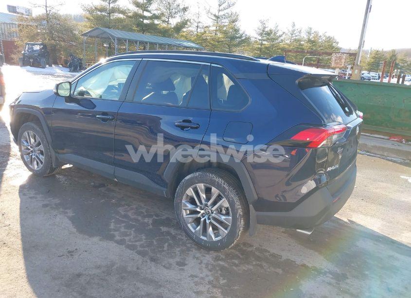 Photo 3 of 2023 Toyota Rav4 XLE PREMIUM (VIN 2T3A1RFV6PW377091)