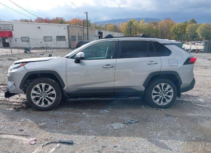 Photo 14 of 2023 Toyota Rav4 XLE PREMIUM (VIN 2T3A1RFV6PW391606)