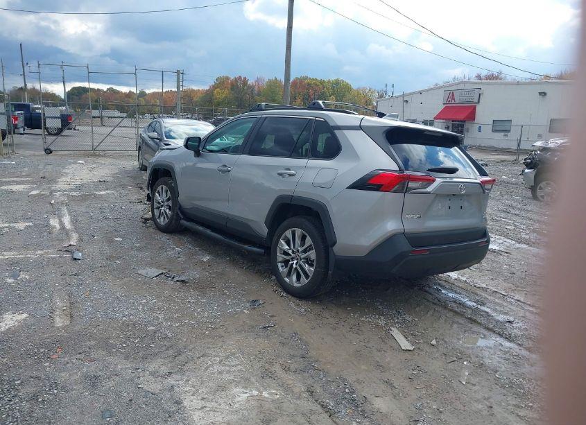 Photo 3 of 2023 Toyota Rav4 XLE PREMIUM (VIN 2T3A1RFV6PW391606)