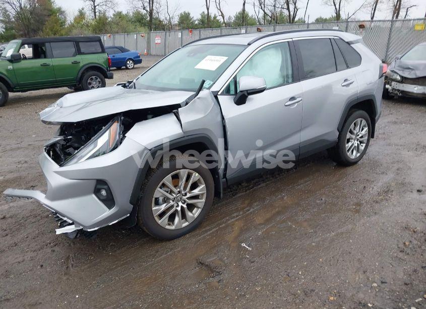Photo 2 of 2025 Toyota Rav4 XLE PREMIUM (VIN 2T3A1RFV6SC503413)