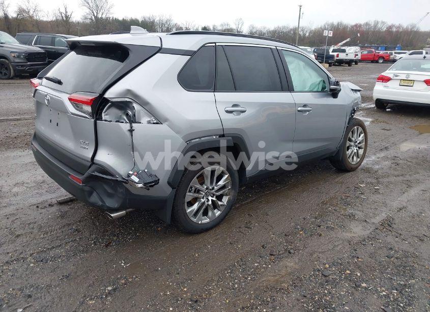Photo 4 of 2025 Toyota Rav4 XLE PREMIUM (VIN 2T3A1RFV6SC503413)