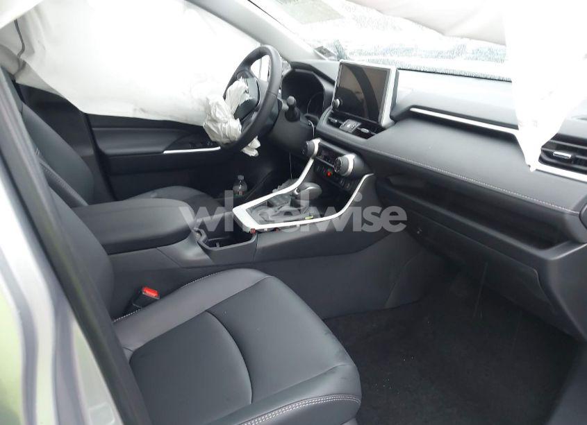 Photo 5 of 2025 Toyota Rav4 XLE PREMIUM (VIN 2T3A1RFV6SC503413)